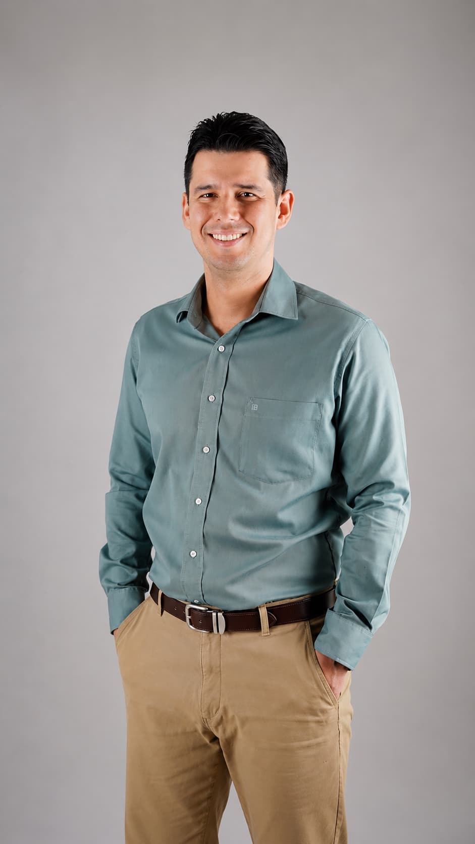 Retrato de Esteban Chang Castro, psicólogo clínico de Neuro Healing Center